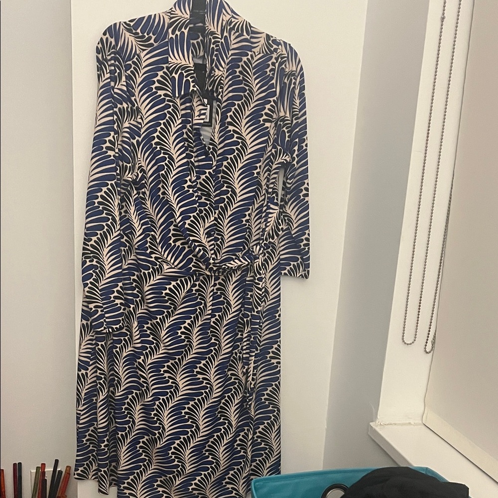 Live Unlimited London , US 18 , NWT, feather print tie side jersey shirt dress